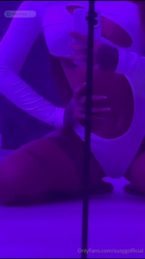susygofficial - 4108244156